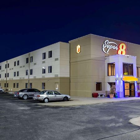 Super 8 By Wyndham Wichita North Hotel Eksteriør billede