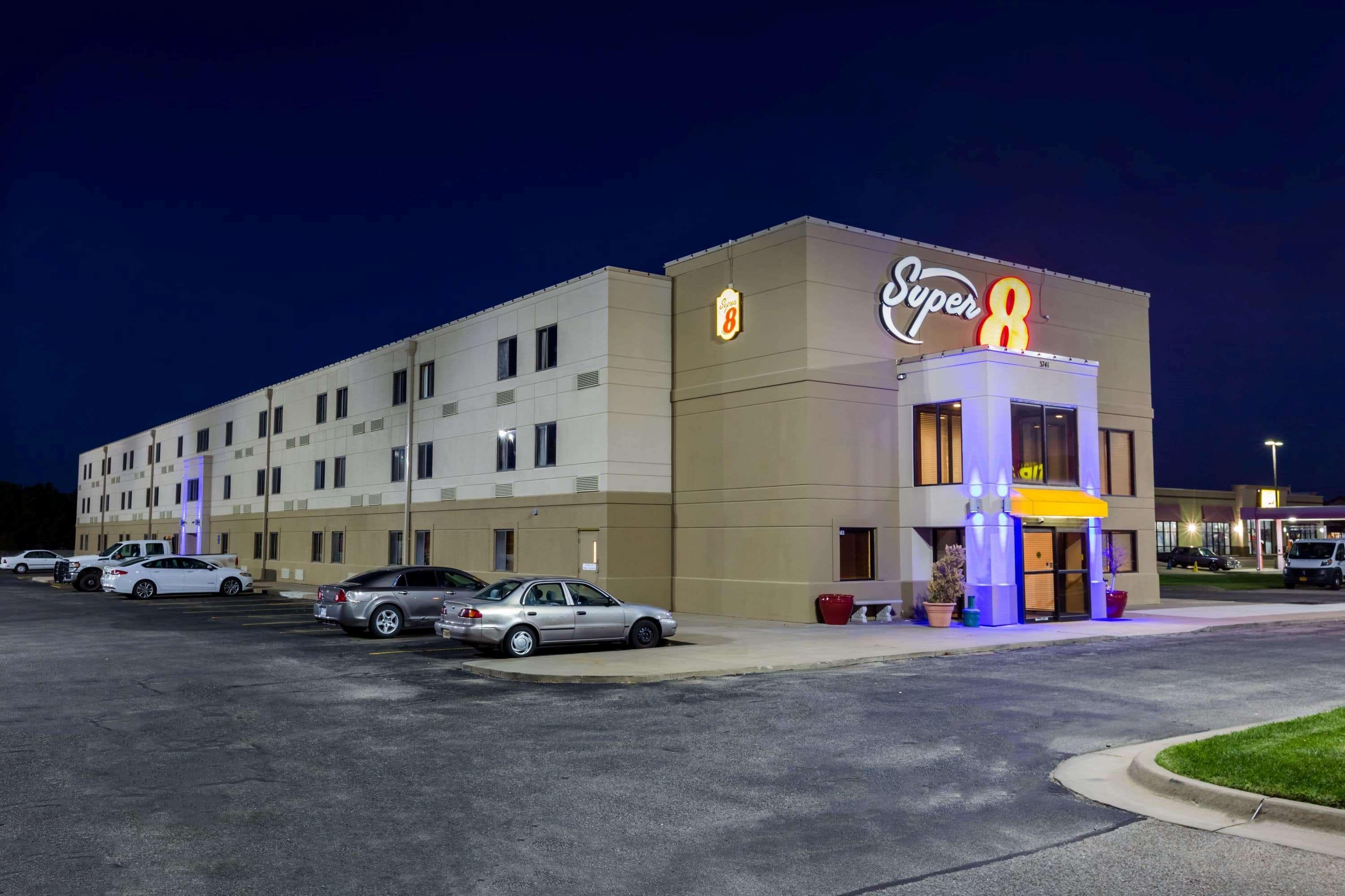 Super 8 By Wyndham Wichita North Hotel Eksteriør billede