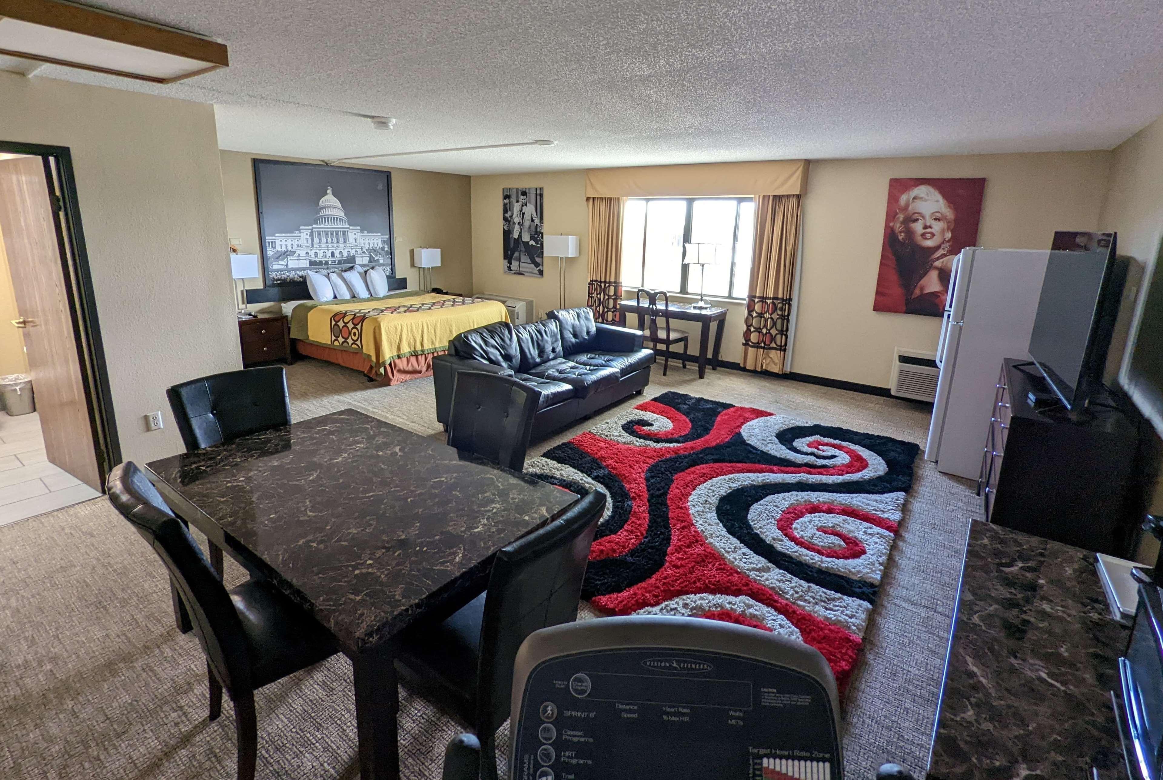 Super 8 By Wyndham Wichita North Hotel Eksteriør billede