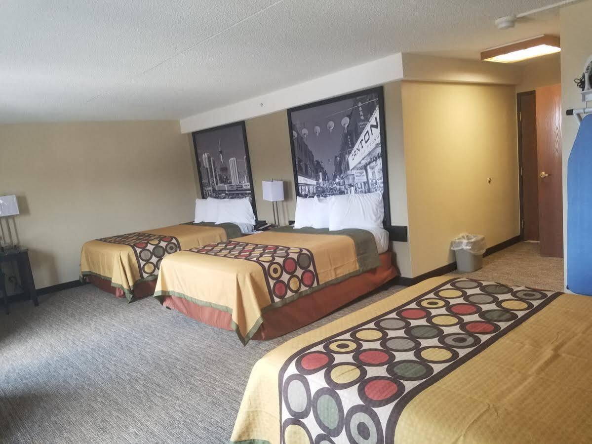 Super 8 By Wyndham Wichita North Hotel Eksteriør billede