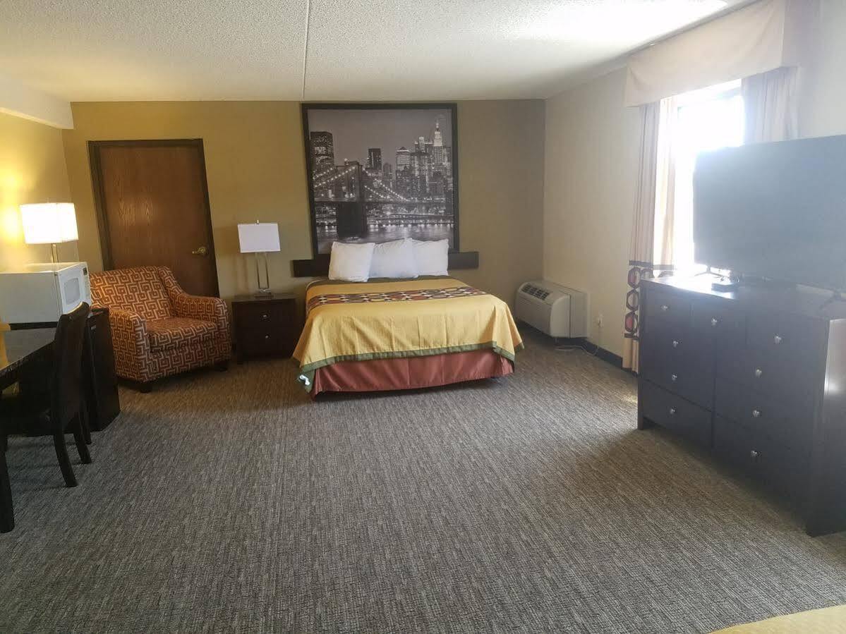 Super 8 By Wyndham Wichita North Hotel Eksteriør billede